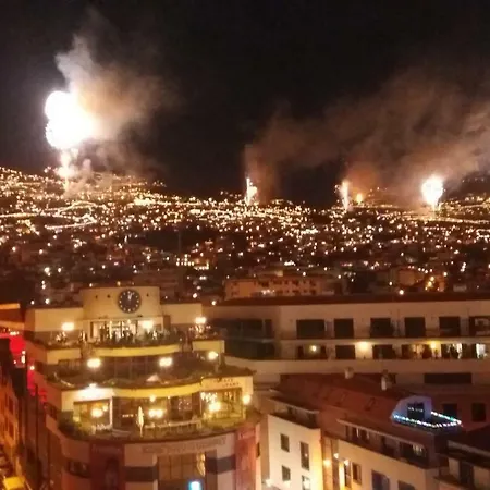 Floor Center - Mercado, Privileged View Apartment Funchal (Madeira)